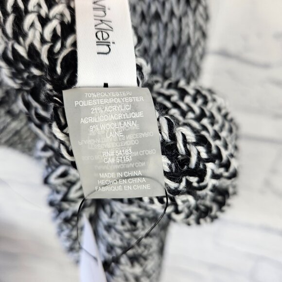NWT Calvin Klein OS One Size Black/White Knit Infinity Loop Scarf MSRP $58 Women - Picture 11 of 13